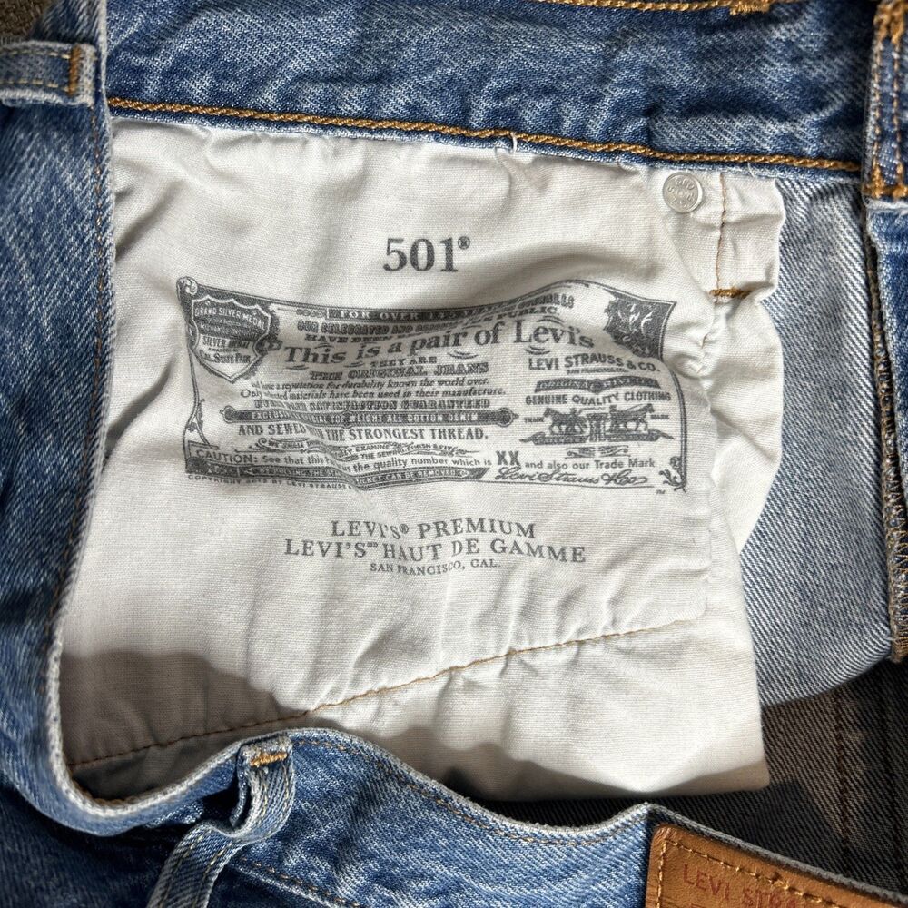 Levi’s Denim Shorts High Rise Cutout Button Fly Raw Hem Blue - Picture 10 of 10